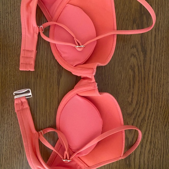 Victoria’s Secret Bikini Top - Picture 2 of 3